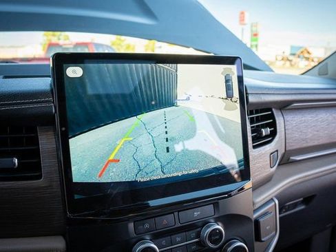 Used 2024 Ford Expedition Limited image 22