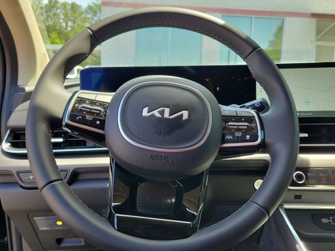New 2026 Kia Carnival EX FWD image 20