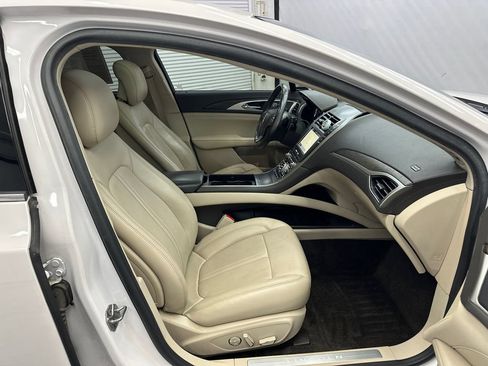 Used 2017 Lincoln MKZ Reserve FWD image 15
