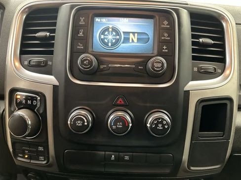 Used 2019 RAM 1500 Classic SLT AWD/4WD image 17