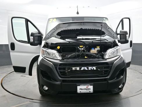 Used 2024 RAM ProMaster 2500 w/ Convenience Group FWD image 39