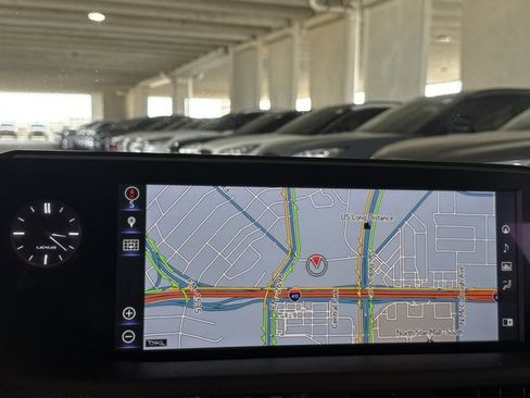 Used 2019 Lexus ES 300h Ultra Luxury w/ Accessory Package 2 image 18