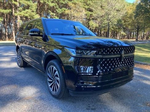 New 2025 Lincoln Navigator L Black Label image 1