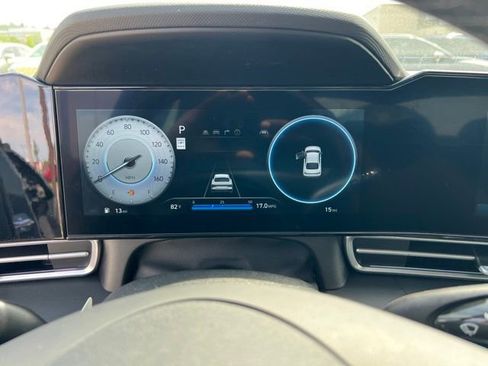New 2026 Hyundai Elantra Limited FWD image 15
