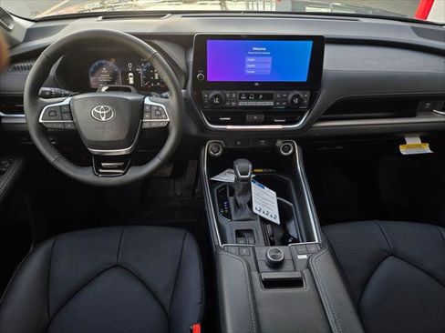 Certified 2026 Toyota Grand Highlander AWD image 15