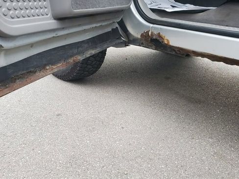 Used 2001 Ford Excursion XLT image 11