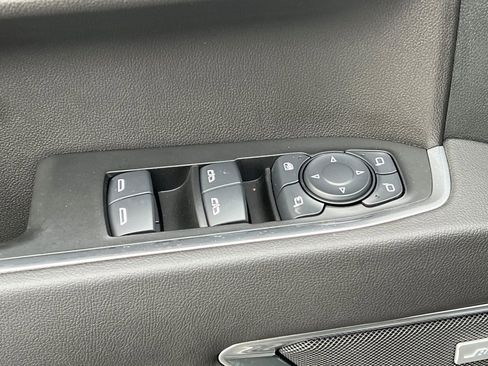 Certified 2025 Chevrolet Silverado 1500 LTZ image 8