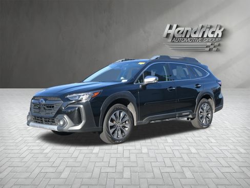Used 2023 Subaru Outback Touring image 5