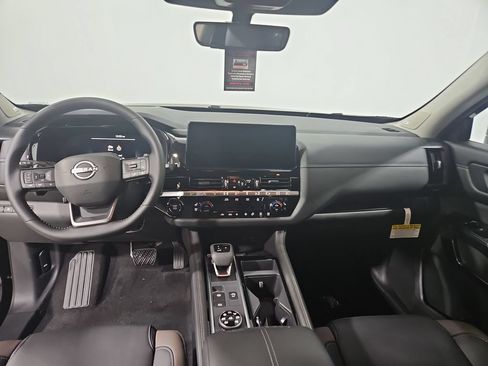 New 2026 Nissan Pathfinder Platinum w/ Cargo Package AWD/4WD image 12