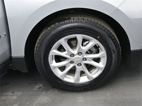 Used 2018 Chevrolet Equinox LT image 35
