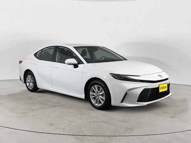 Used 2025 Toyota Camry LE FWD image 3