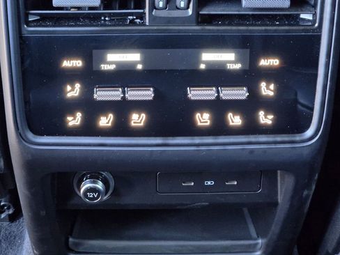 Certified 2025 Porsche Cayenne image 36