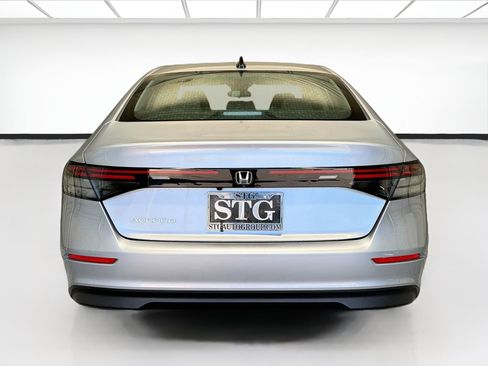 Used 2025 Honda Accord SE image 5