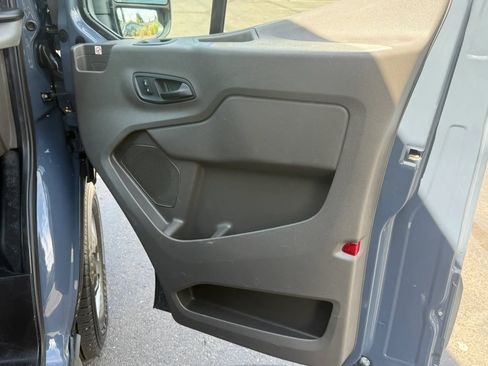 Used 2020 Ford Transit 250 148 High Roof Extended RWD image 18