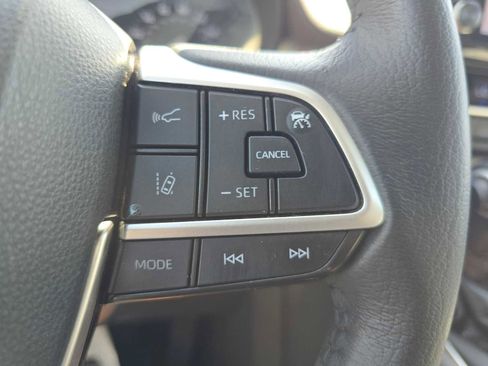 Used 2021 Toyota Sienna XLE w/ XLE Plus Package AWD/4WD image 30