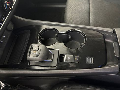 Used 2024 Nissan Rogue SV FWD image 30