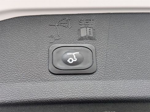 Used 2018 Ford Escape SEL image 6