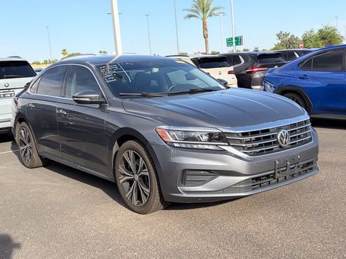 Used 2022 Volkswagen Passat 2.0T SE FWD image 3