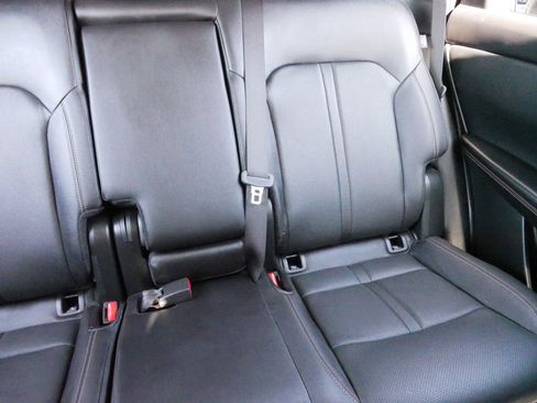 Used 2025 MAZDA CX-70 Plug-In Hybrid w/ Premium Pkg image 14