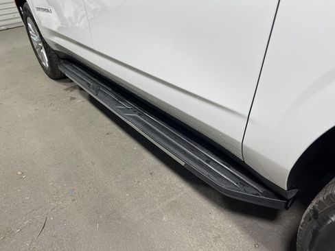 Used 2024 Chevrolet Suburban Premier image 19