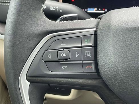 New 2025 Jeep Grand Cherokee L Limited w/ Luxury Tech Group II AWD/4WD image 31