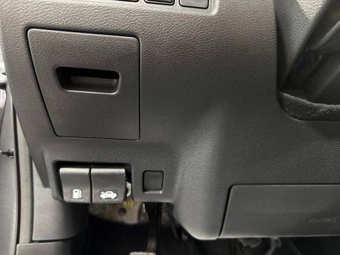Used 2023 Nissan Murano SV FWD image 41