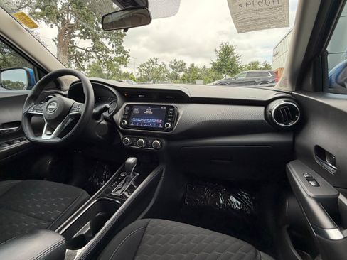 Used 2024 Nissan Kicks SV FWD image 13