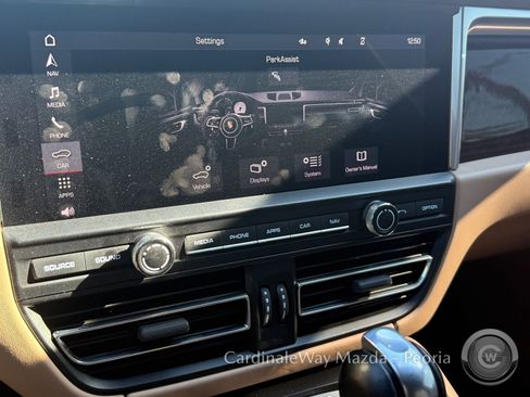 Used 2020 Porsche Macan S image 26