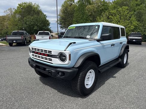 Used 2025 Ford Bronco Heritage Edition image 3