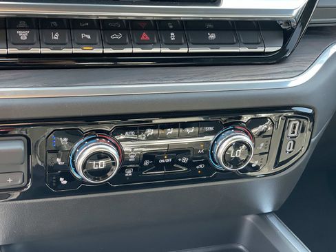 New 2025 GMC Sierra 2500 SLT image 14