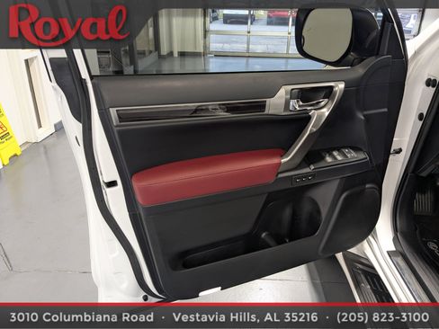 Used 2023 Lexus GX 460 Premium image 17
