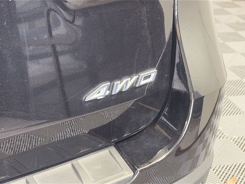 Used 2022 Ford Explorer XLT w/ Equipment Group 202A image 19