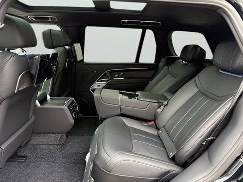 New 2026 Land Rover Range Rover Long Wheelbase Autobiography AWD/4WD image 33