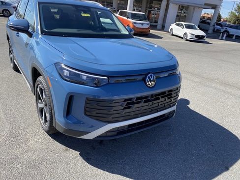 New 2026 Volkswagen Tiguan SE AWD/4WD image 50