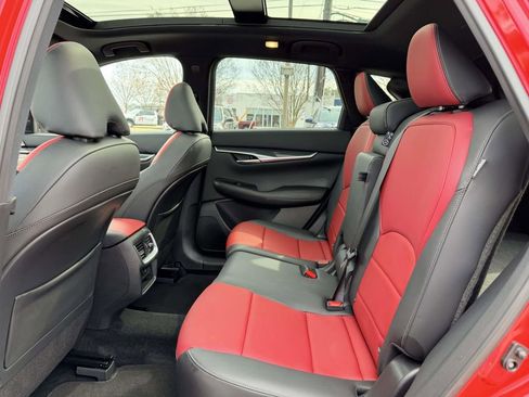 Used 2024 INFINITI QX50 Sport image 17