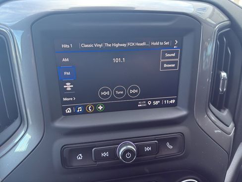 Used 2024 Chevrolet Silverado 2500 Custom w/ Custom Value Package image 12