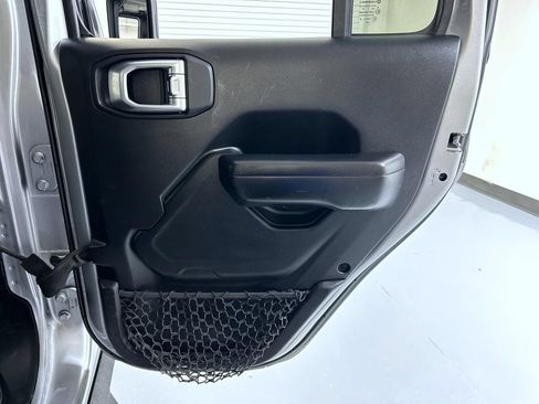 Used 2020 Jeep Gladiator Sport w/ Quick Order Package 24S AWD/4WD image 17