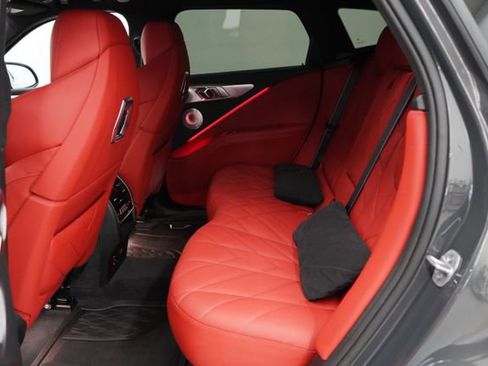 Used 2025 BMW XM image 10