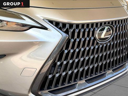 Used 2024 Lexus NX 250 FWD image 27