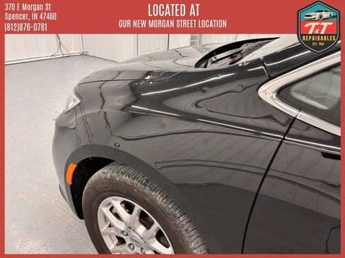 Used 2024 Chrysler Pacifica Touring-L FWD image 24