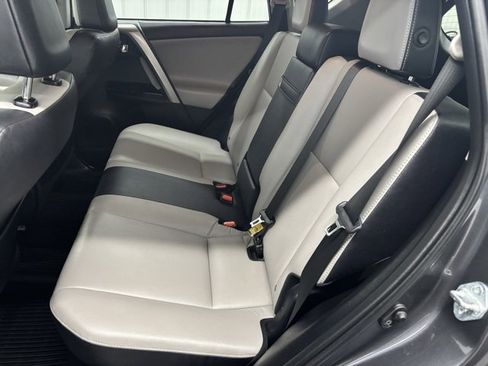 Used 2018 Toyota RAV4 Limited image 13