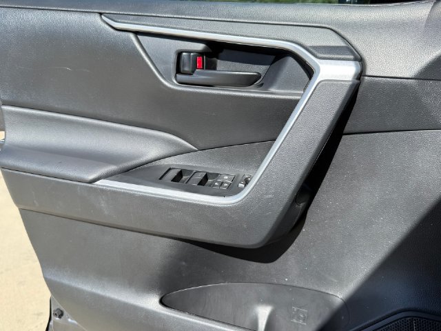 Used 2024 Toyota RAV4 LE FWD image 22