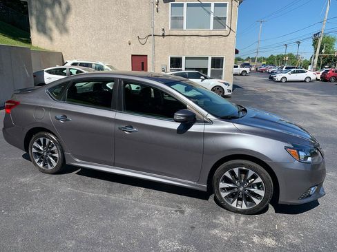 Used 2019 Nissan Sentra SR FWD image 6