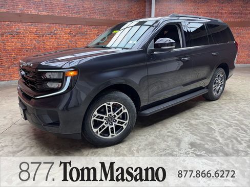 New 2026 Ford Expedition Active image 1