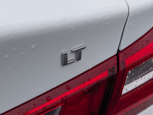 Used 2024 Chevrolet Malibu LT FWD image 10