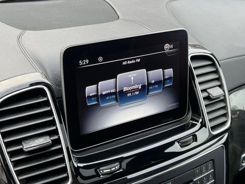 Used 2019 Mercedes-Benz GLS 450 4MATIC image 16