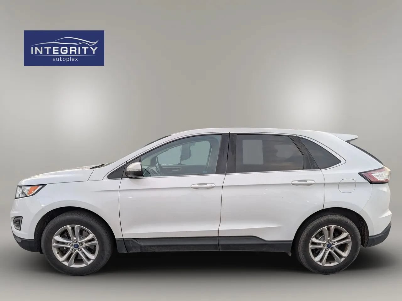 Used 2016 Ford Edge SEL w/ Equipment Group 201A AWD/4WD image 3
