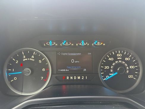 Used 2016 Ford F150 XLT w/ Equipment Group 302A Luxury image 9