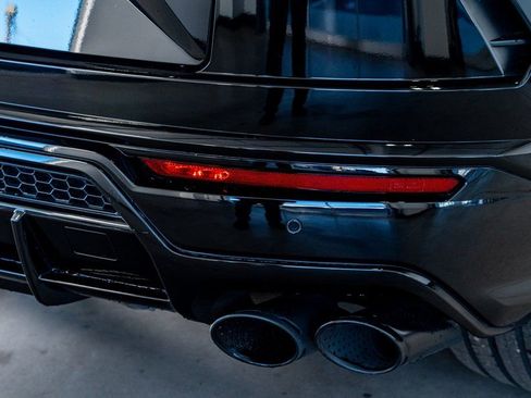 Used 2021 Lamborghini Urus image 32