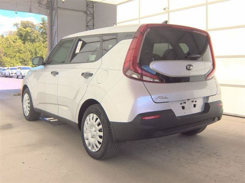 Used 2020 Kia Soul LX FWD image 8